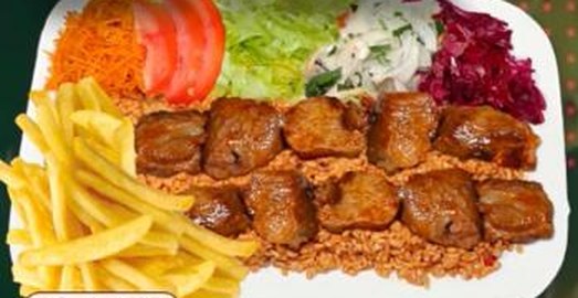 Assiette brochette d’agneau